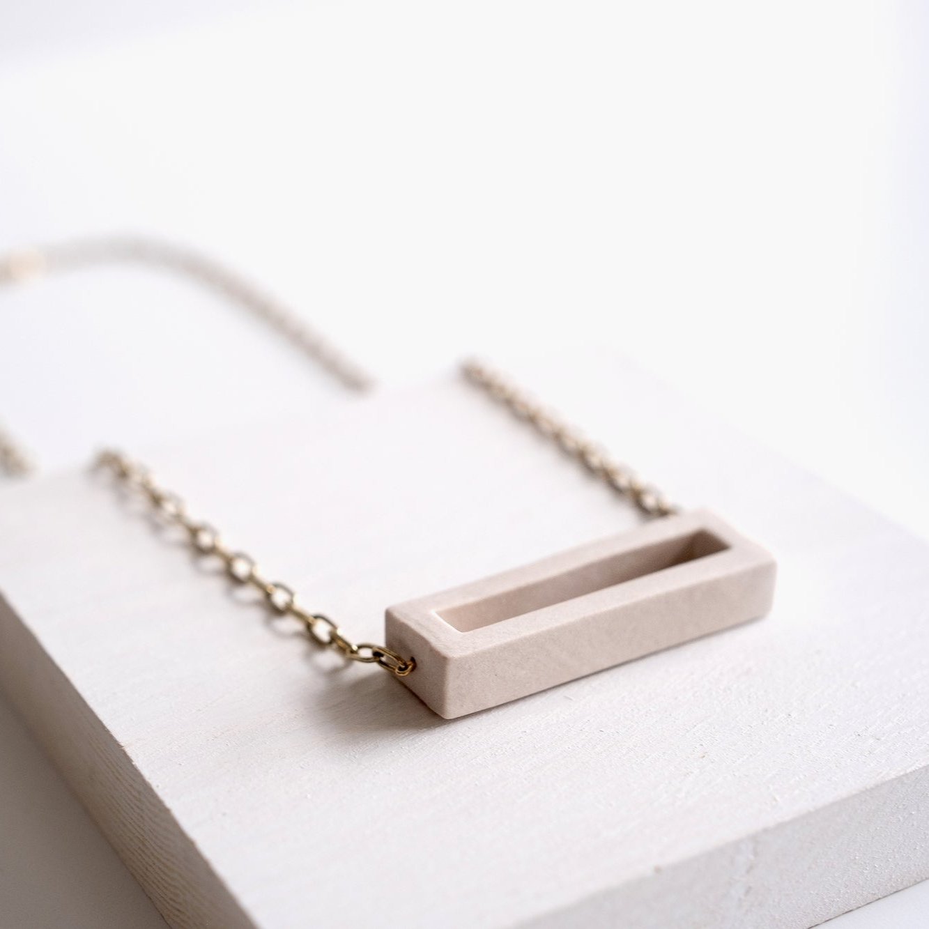 Cylinder Necklace - Macro