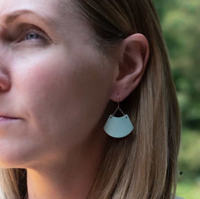 Linda - Dangle Earrings