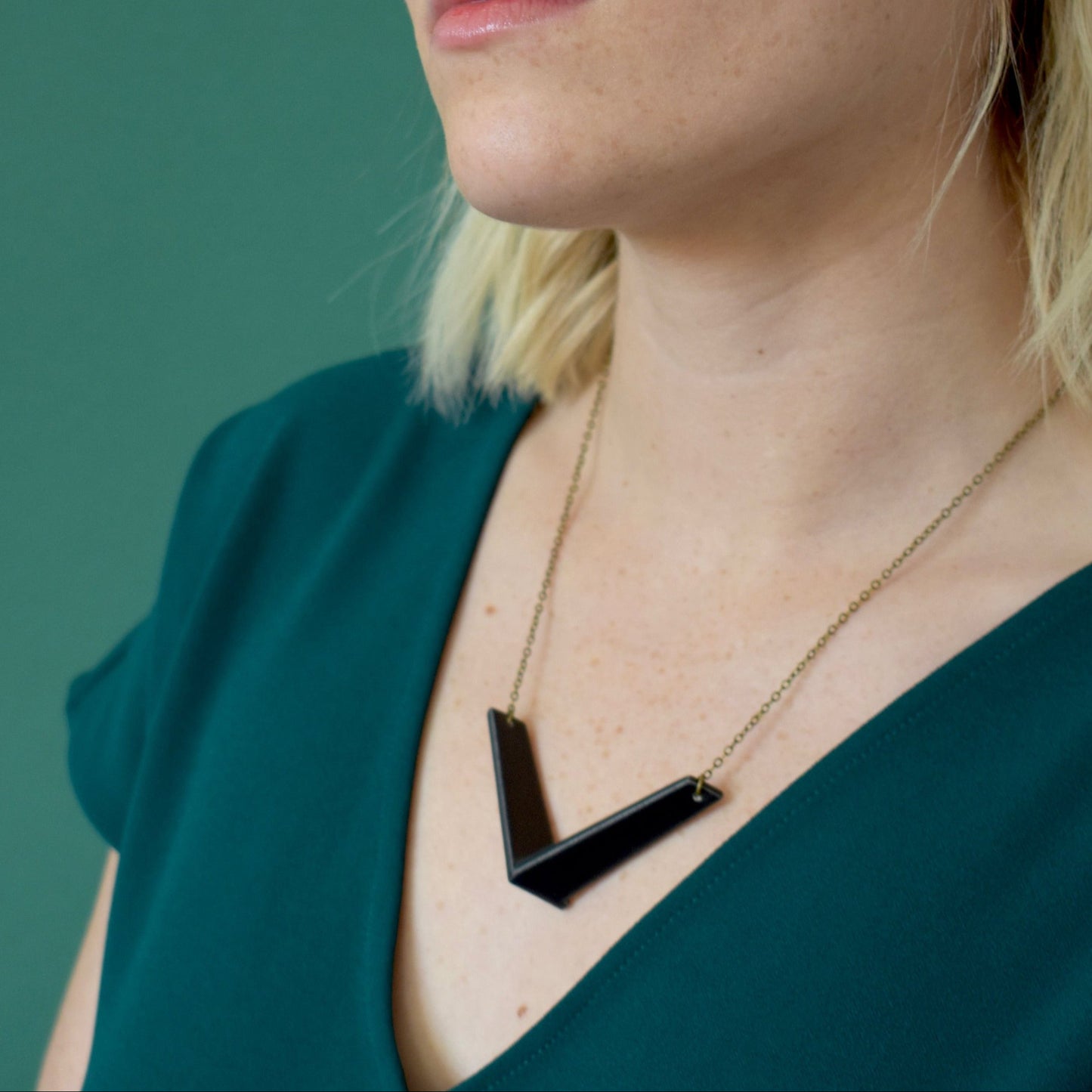 V Quad Necklace • Size I-II