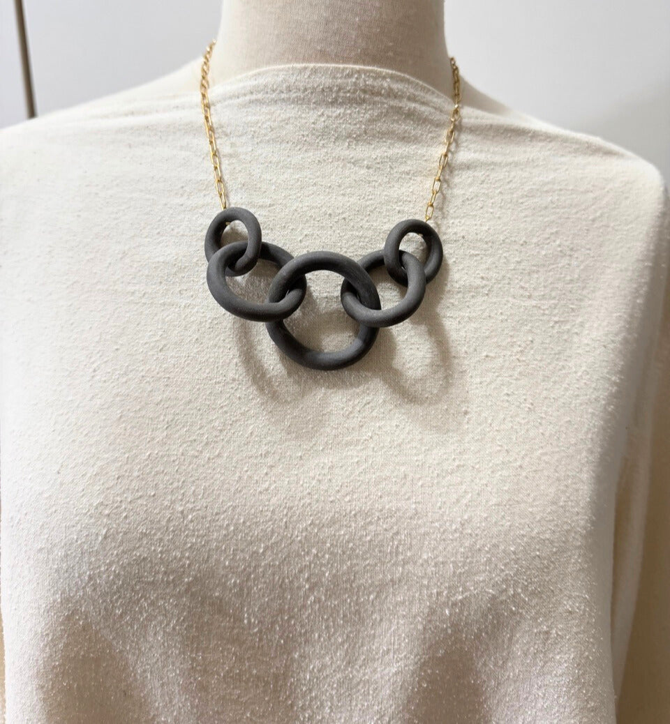 Coil Link Necklace - Matte Black