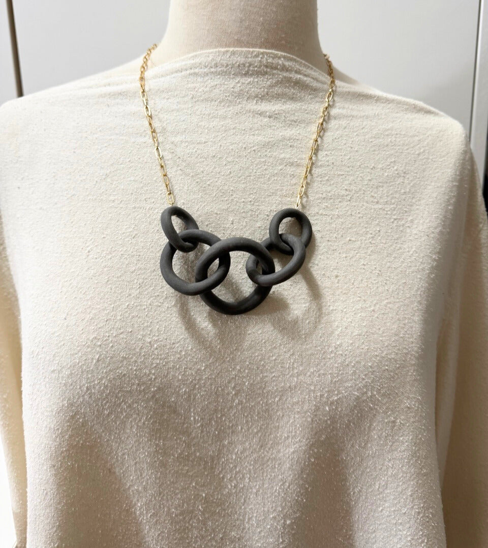 Coil Link Necklace - Matte Black